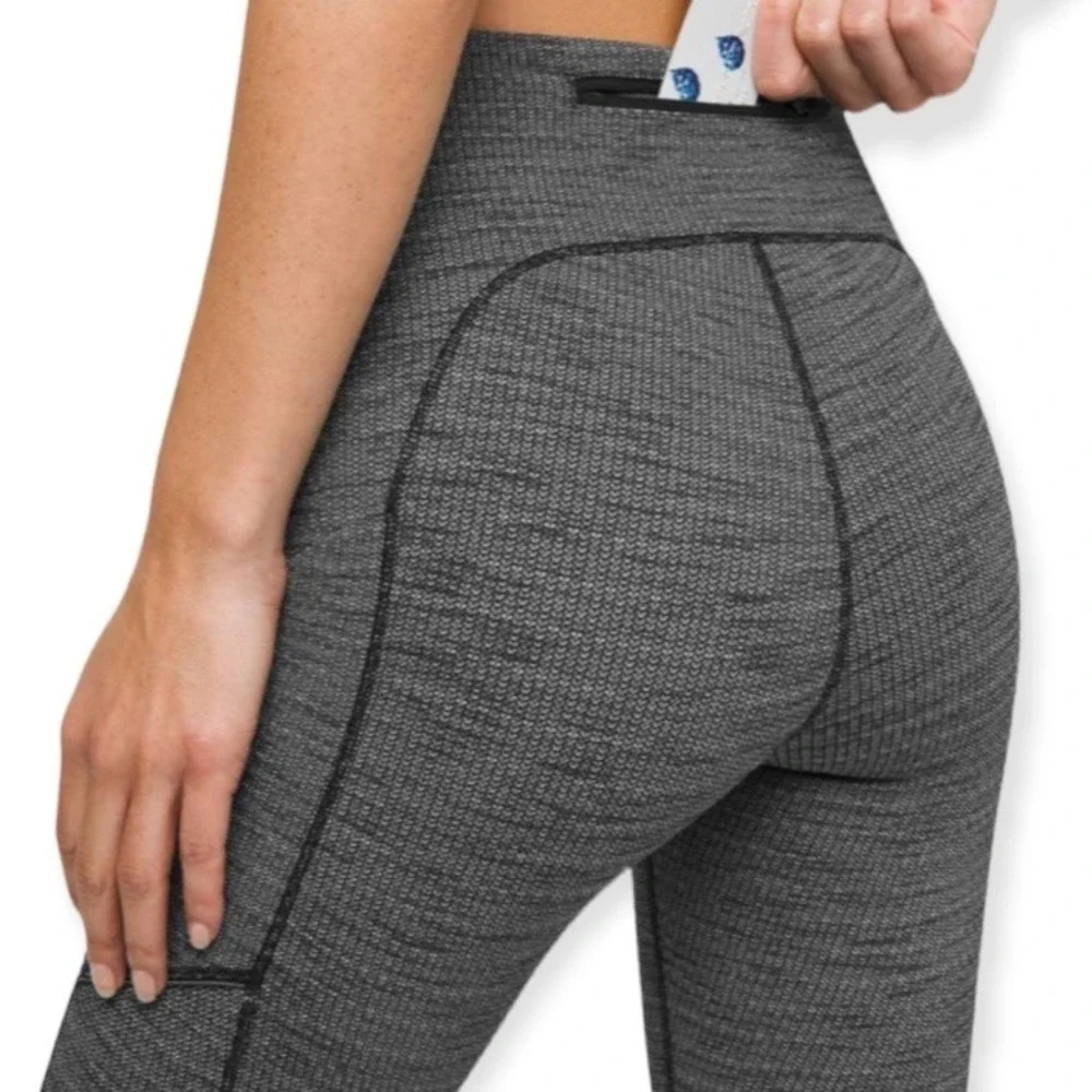 Lululemon Speed Up‎ Tight 28
